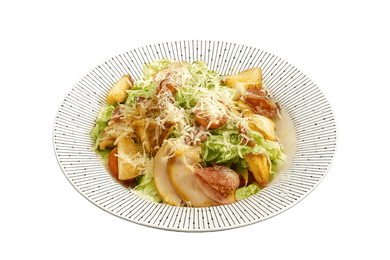 Салат Цезарь с подкопченным куриным филе